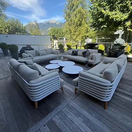 Private Access Waterfront Sauna & Jacuzzi 7 Bedrooms Sleeps 15 Villa *