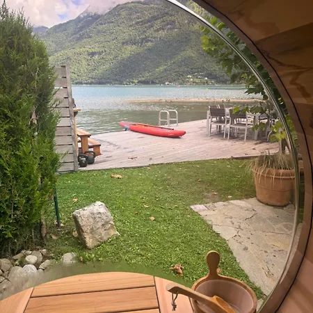 Private Access Waterfront Sauna & Jacuzzi 7 Bedrooms Sleeps 15 Villa Doussard