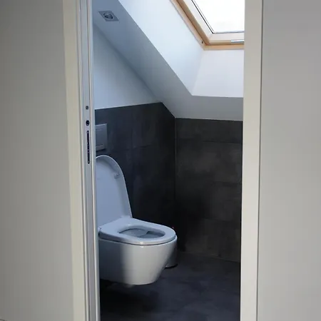 Private Access Waterfront Sauna & Jacuzzi 7 Bedrooms Sleeps 15 Вилла *
