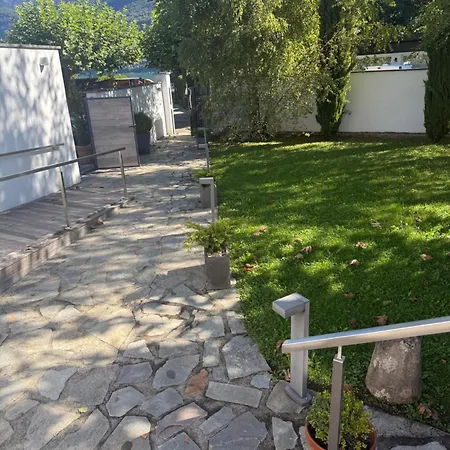 Private Access Waterfront Sauna & Jacuzzi 7 Bedrooms Sleeps 15 Villa *